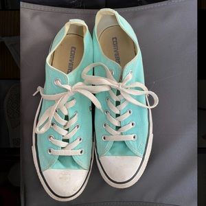 converse all star shoes size 10